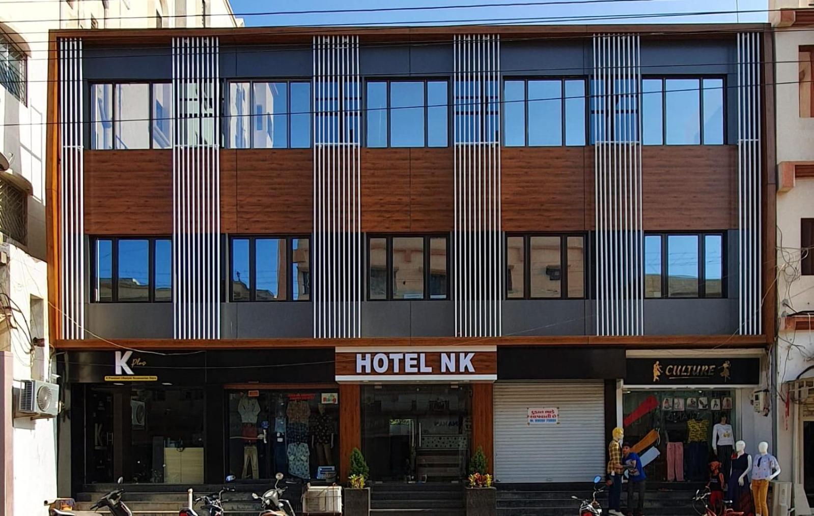 Hotel N K Bhuj Exteriör bild